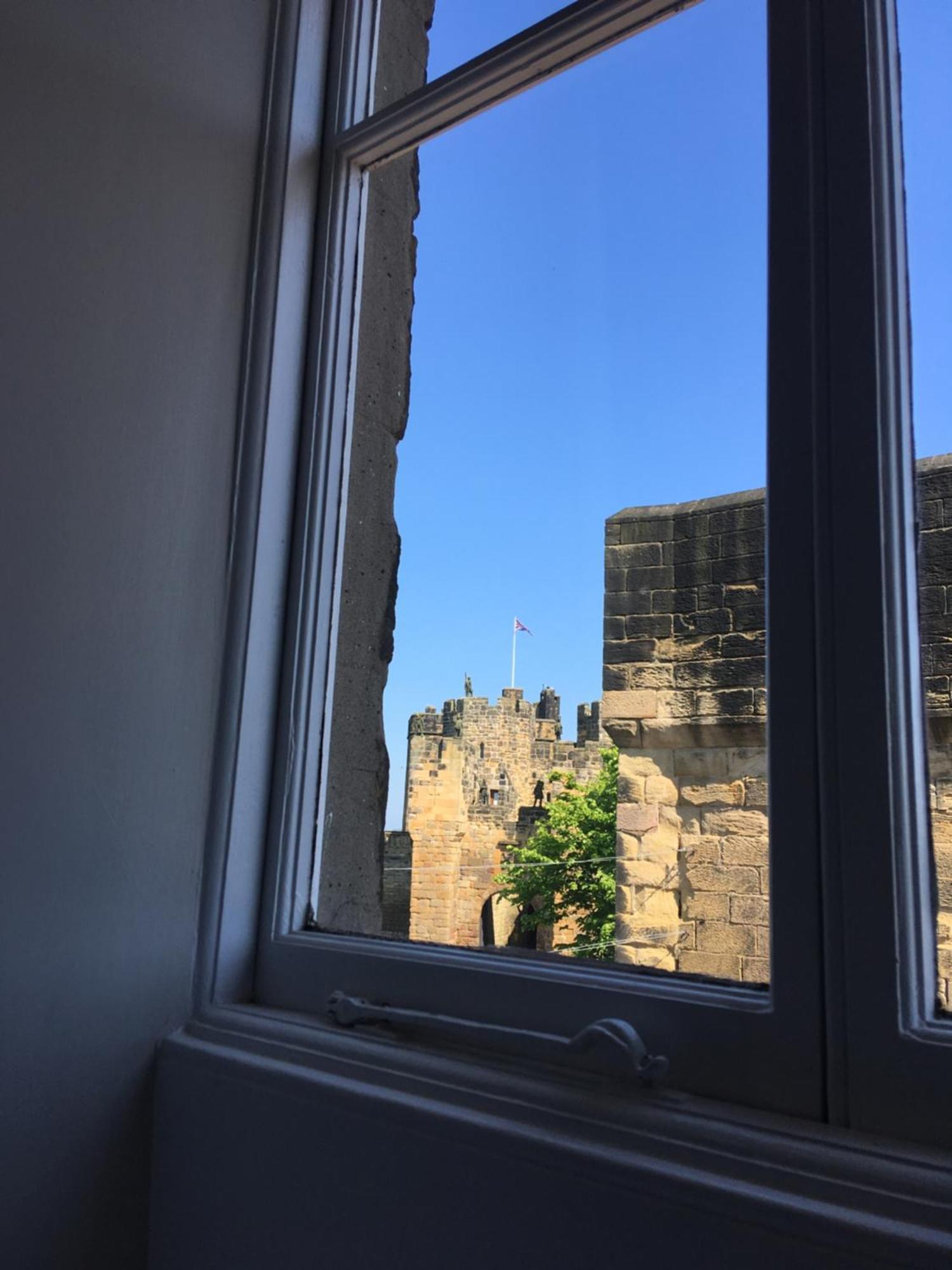Castle Retreat - Luxury Apartment Opposite Alnwick Castle Eksteriør billede